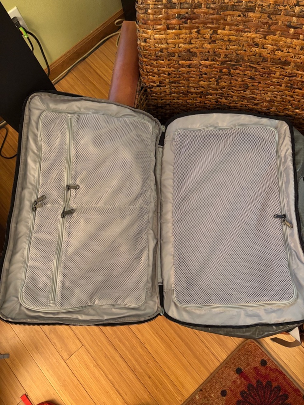 Patagonia Black Hole MLC 45l - Picture 6 of 9